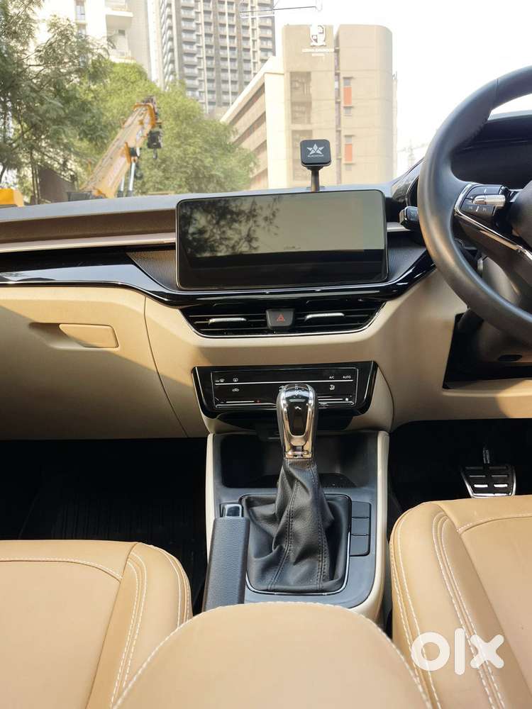 Skoda Slavia Sportline 1.0l Tsi Mt, 2025, Petrol