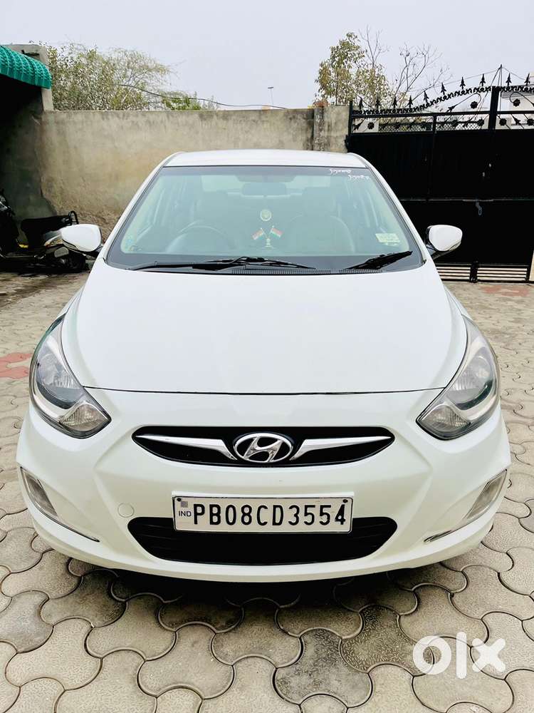 Hyundai Fluidic Verna 2012