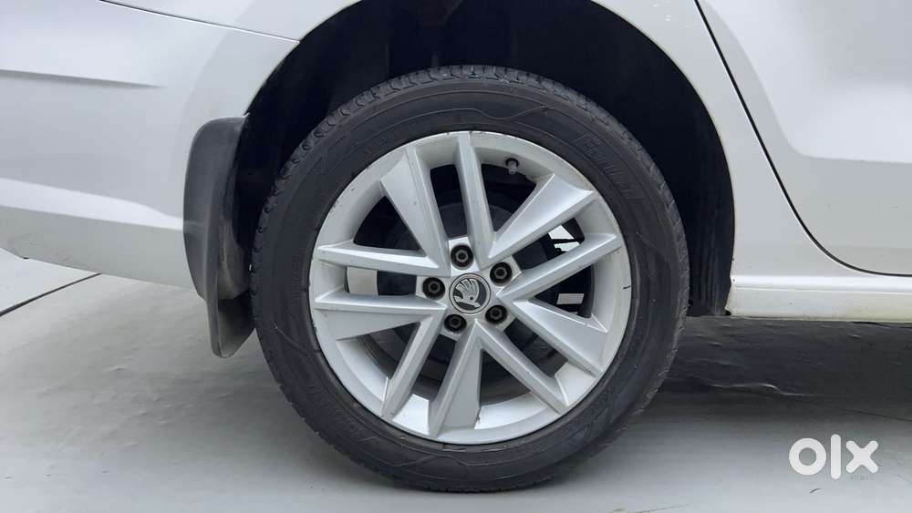 Skoda Rapid 1.6 Mpi Style, 2018, Petrol