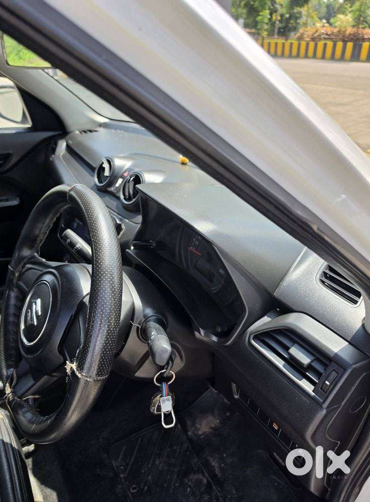 Maruti Suzuki Swift Vxi + Manual, 2022, Petrol