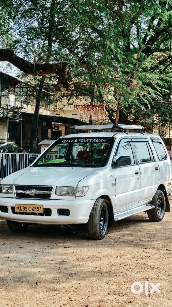 Chevrolet Tavera Neo 2010