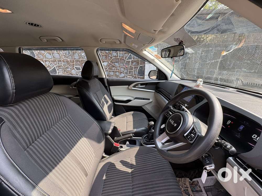 Kia Carens 1.4 Prestige 7 Str, 2023, Petrol