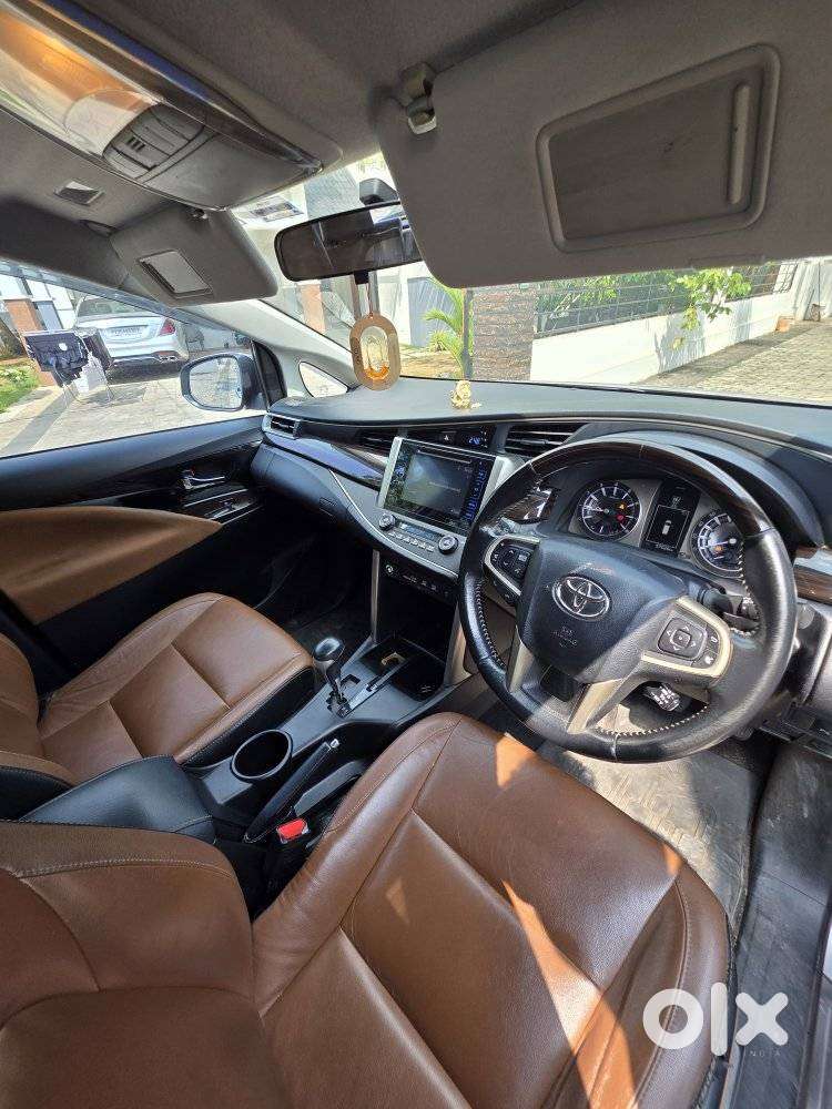 Toyota Innova Crysta 2.4 Zx Mt, 2016, Petrol