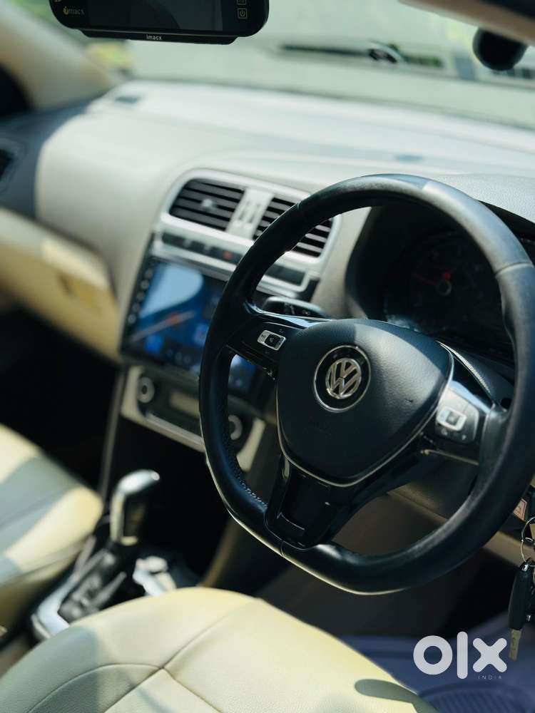 Volkswagen Vento 1.5 Highline Plus At 16 Alloy, 2015, Diesel