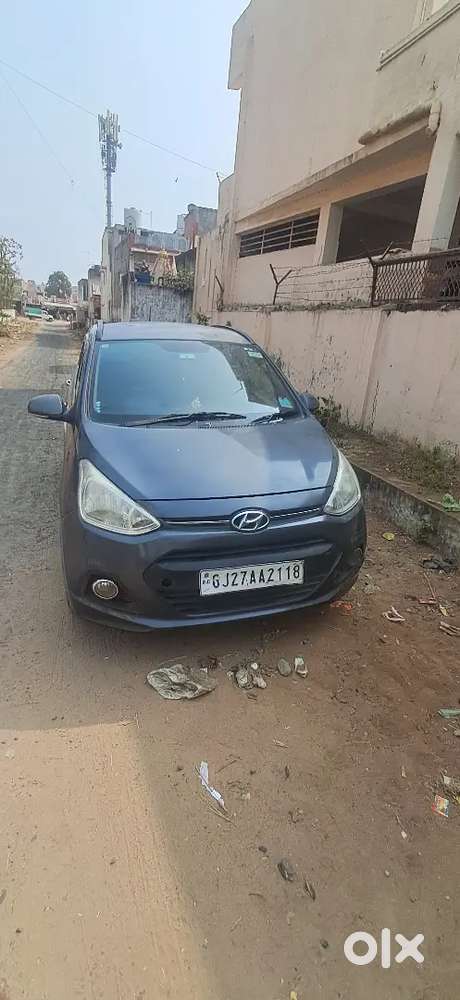 Hyundai Grand I10 2013 Petrol Well Maintained
