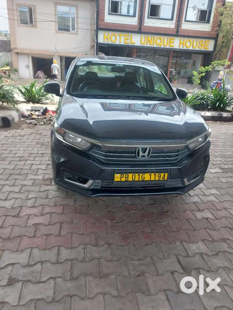 Honda Amaze 2024 Petrol Well Maintained
