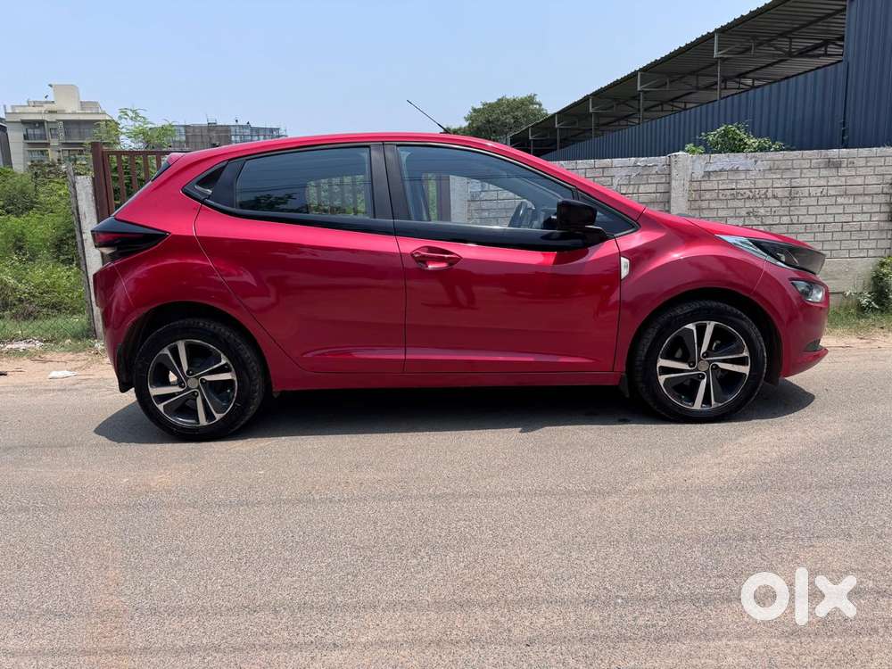 Tata Altroz 1.2 Xza Petrol Dct, 2022, Petrol