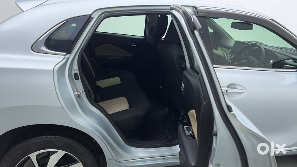 Toyota Glanza 1.2 V Amt, 2022, Petrol