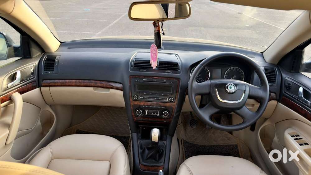 Skoda Laura Elegance 2.0 Tdi Cr Mt, 2010, Diesel