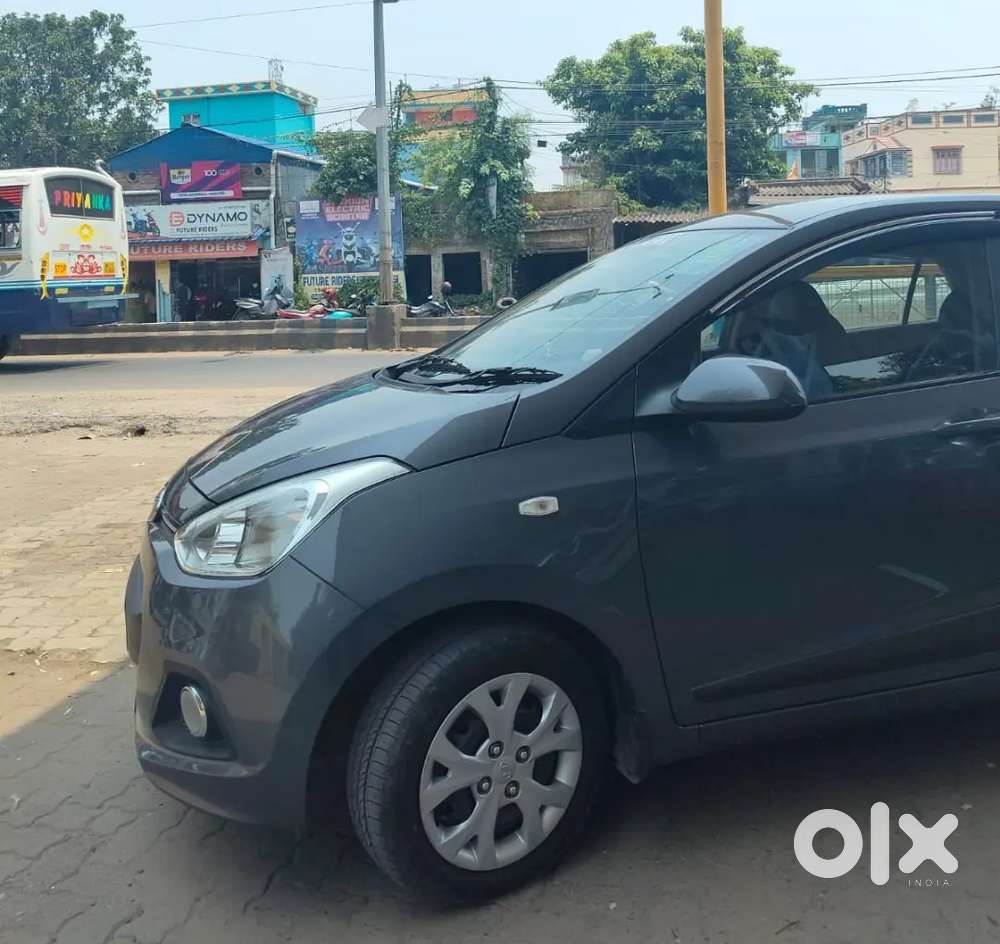 Hyundai Grand I10 2015 Diesel 18034 Km Driven Well Maintained