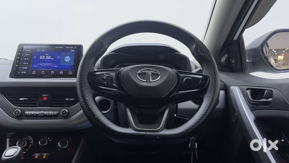 Tata Nexon 1.2 Revotron Xm (s), 2022, Petrol
