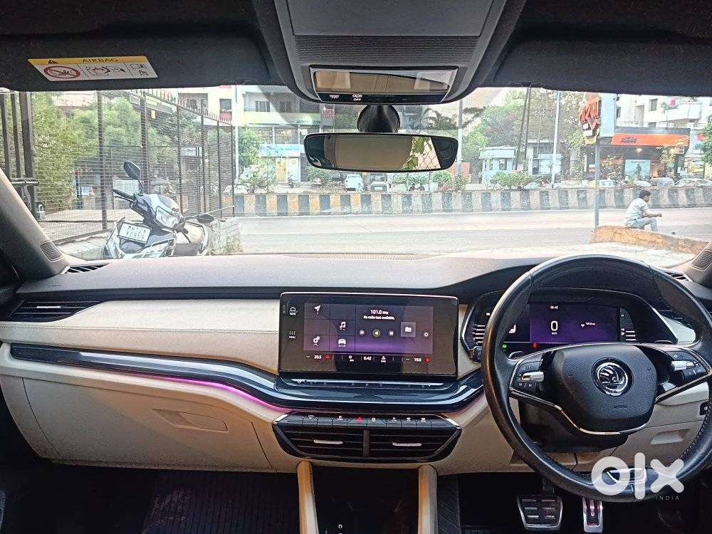 Skoda Octavia 2.0 L K Tsi At, 2023, Petrol
