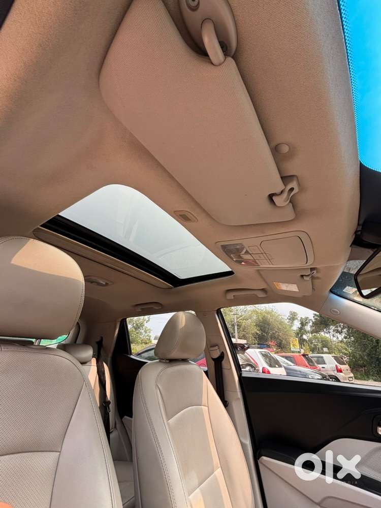 Mahindra Xuv300 2021 Petrol Well Maintained