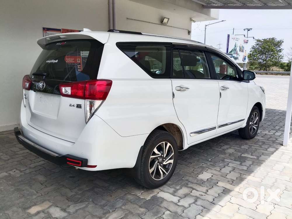 Toyota Innova Crysta 2026 Model Diesel 6000 Km Driven