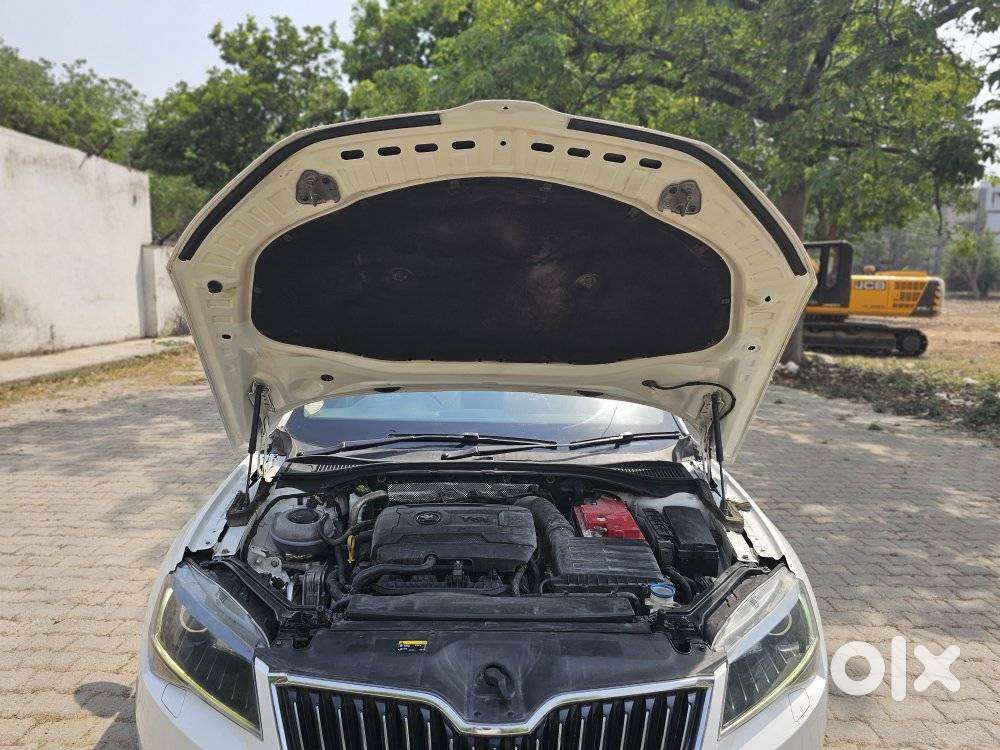 Skoda Superb Style 1.8 Tsi Mt, 2018, Petrol