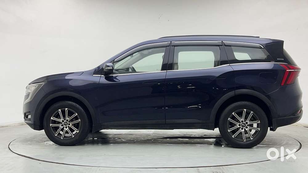 Mahindra Xuv700 2.0 Ax 7 Petrol At Str, 2022, Petrol