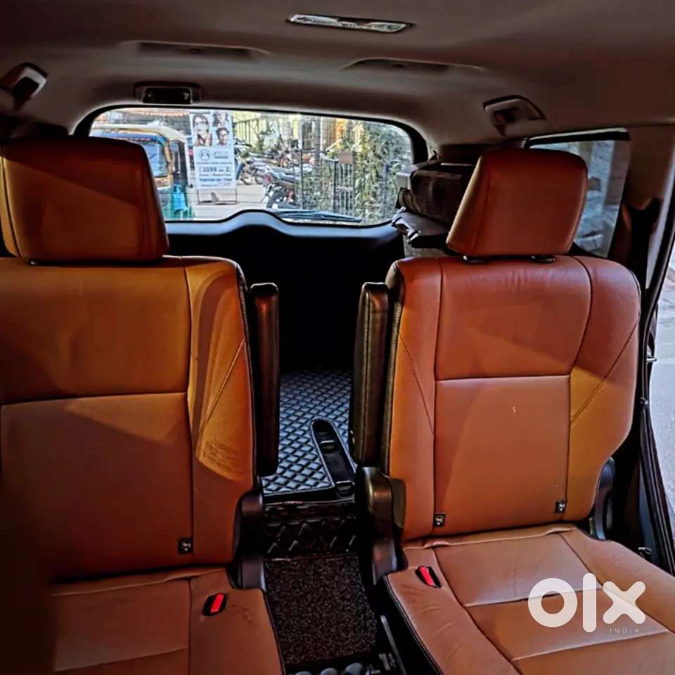 Toyota Innova Crysta 2.8 Zx At 7 Seater, 2017, Diesel