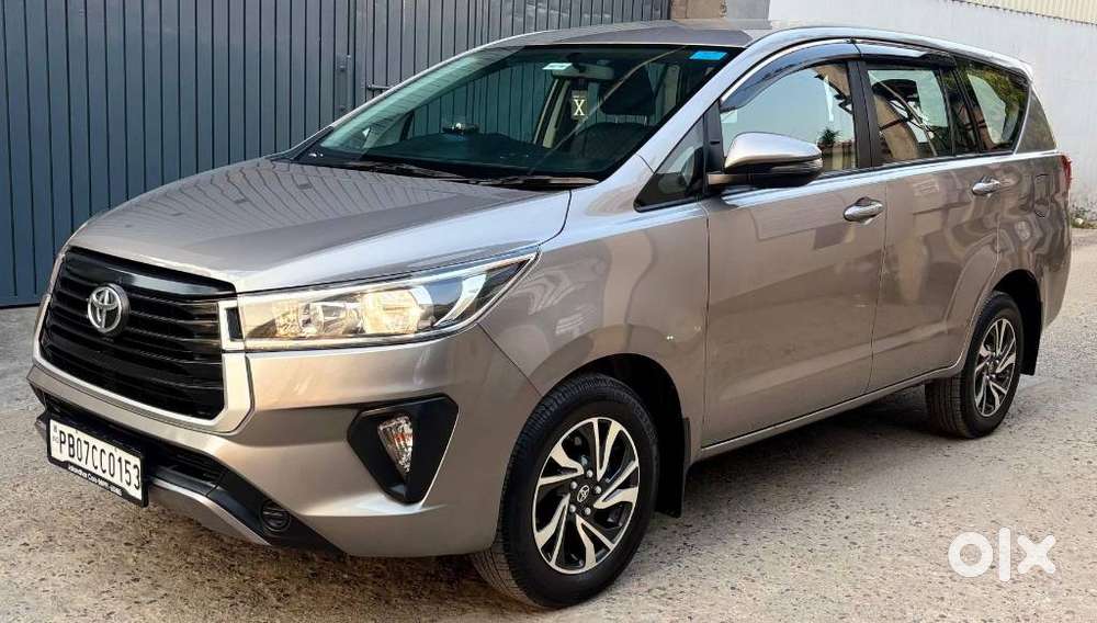Toyota Innova Crysta, 2022, Petrol