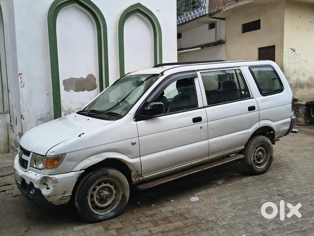 Chevrolet Tavera Neo 3 2015