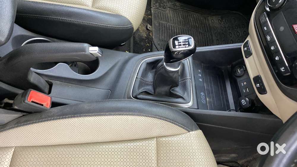 Hyundai Verna 1.6 Sx (o) Vtvt, 2019, Petrol