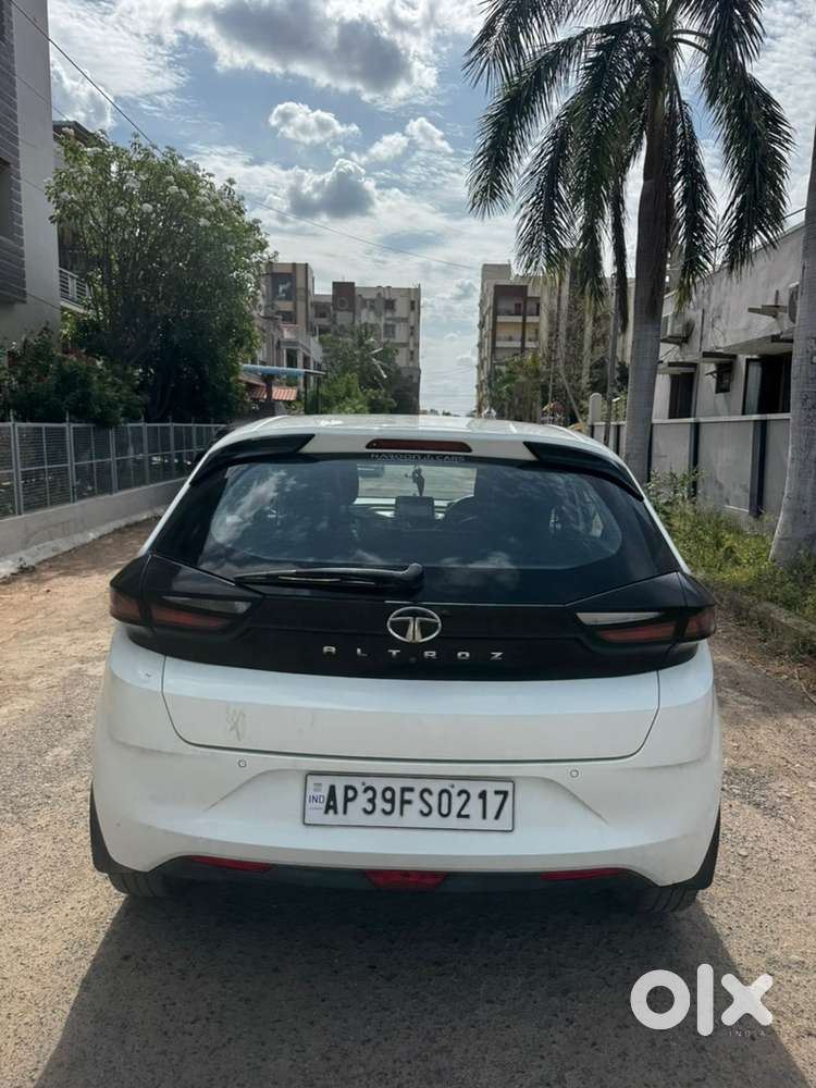 Tata Altroz Petrol 2020