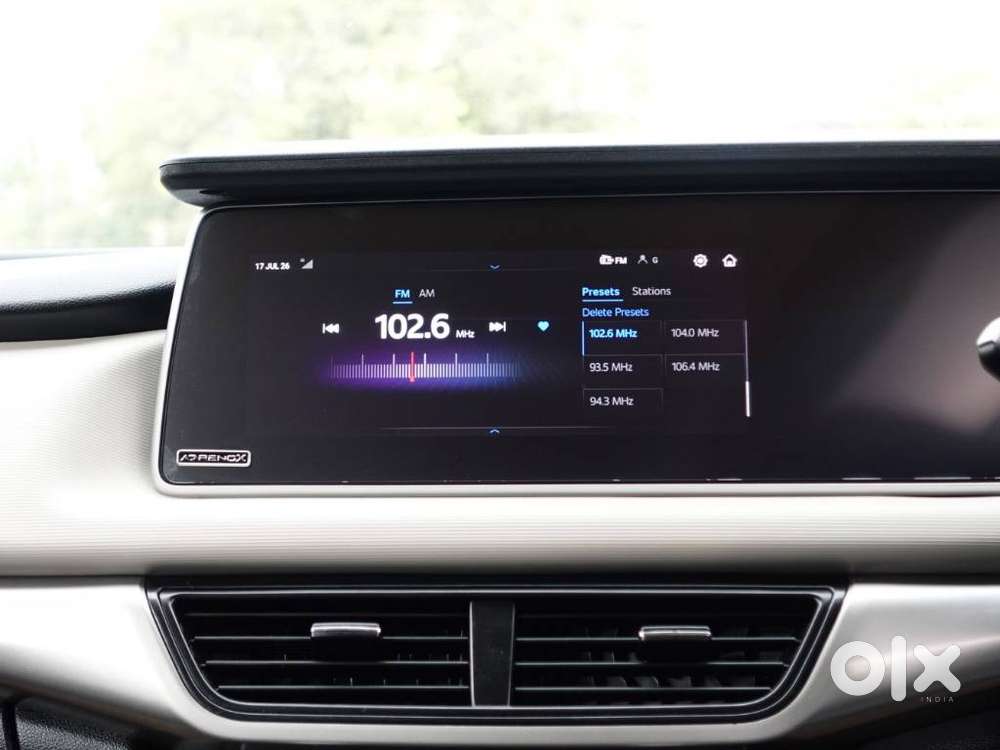 Mahindra Xuv700 2.0 Ax 3 Petrol Mt 5 Str, 2022, Petrol