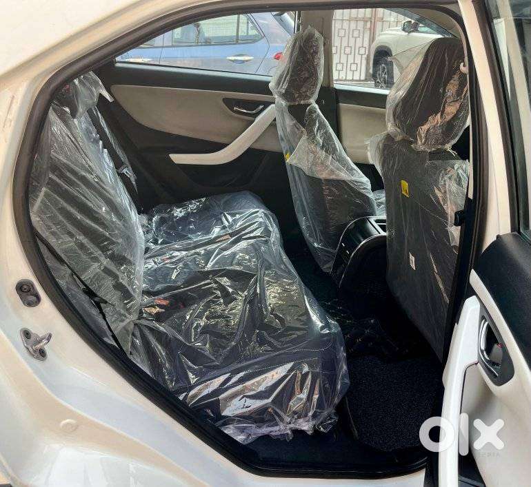 Tata Nexon Creative Plus 1.2 Revotron Petrol 6 Mt, 2023, Petrol