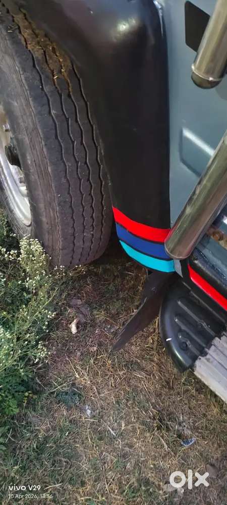 Force Motors Trax Cruiser 2005