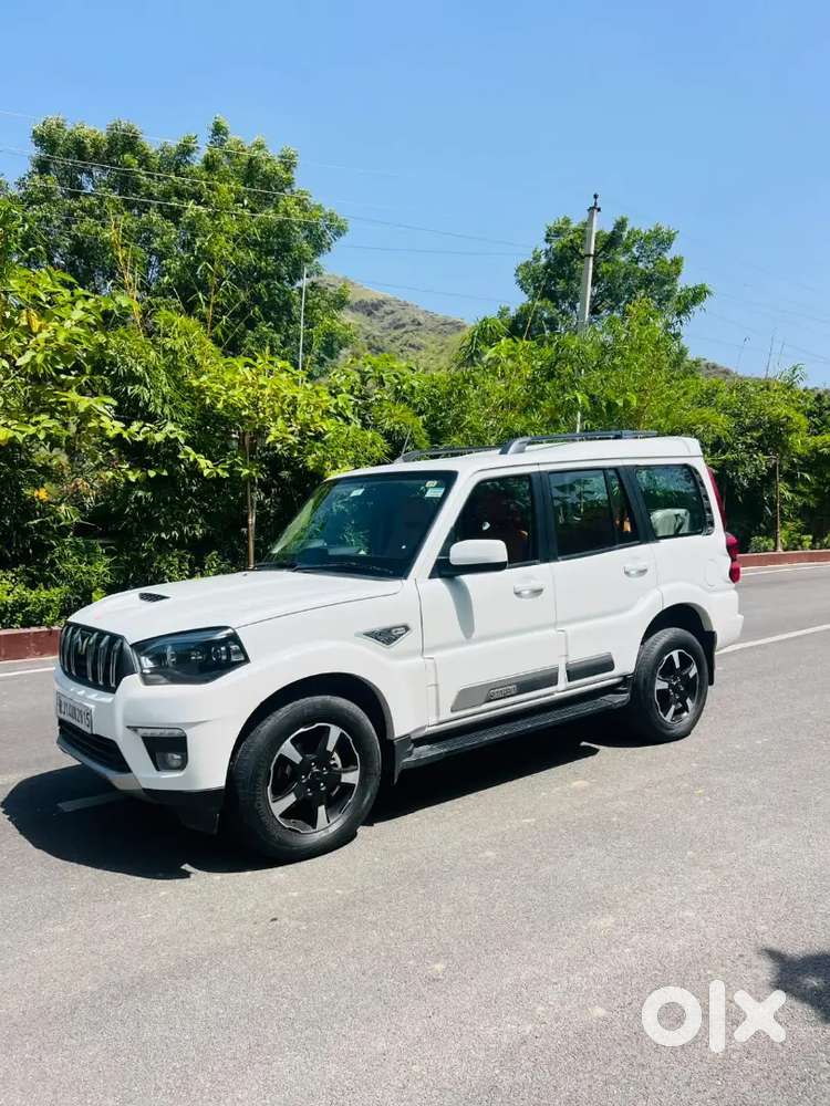 Mahindra Scorpio Classic  S11 2024