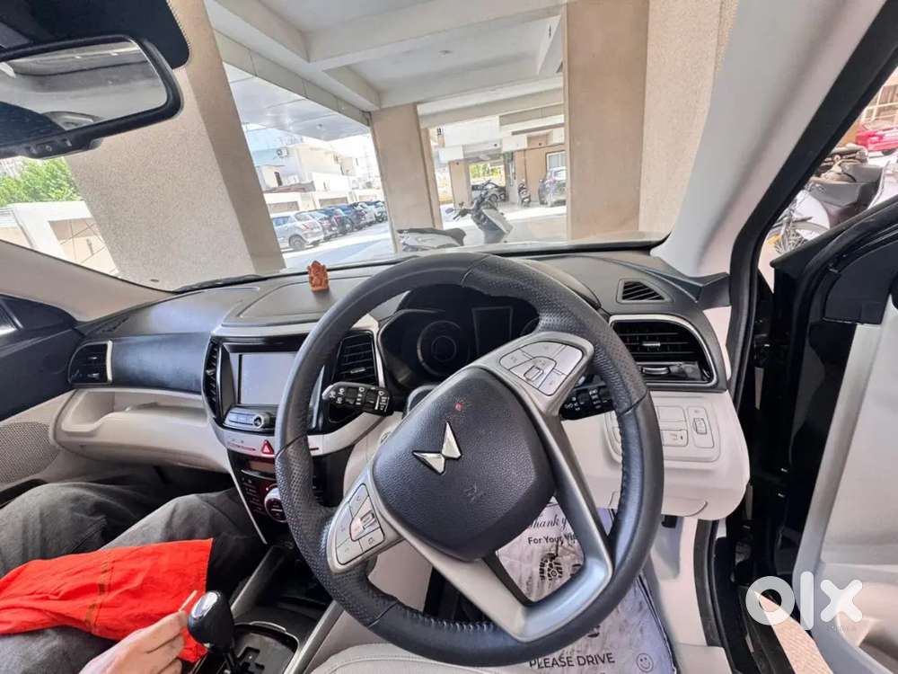 Mahindra Xuv300 2024 Petrol 25000 Km Driven