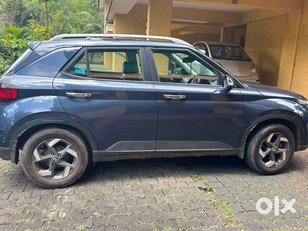 Hyundai Venue Petrol 2019