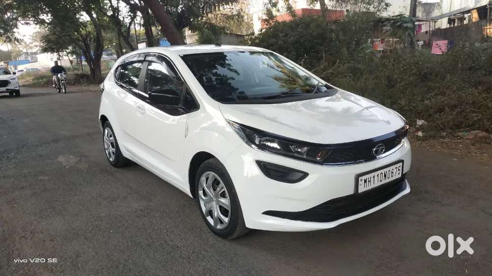 Tata Altroz 2023 Cng & Hybrids 42685 Km Driven