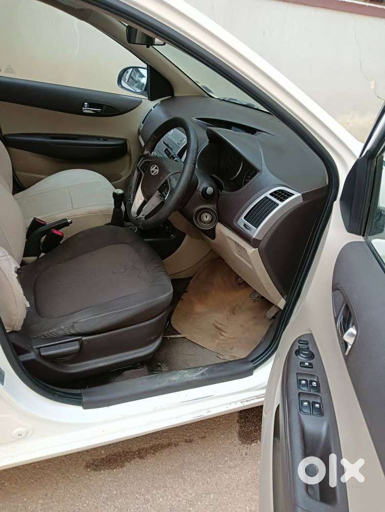 Hyundai I20 1.2 Sportz Option, 2012, Petrol