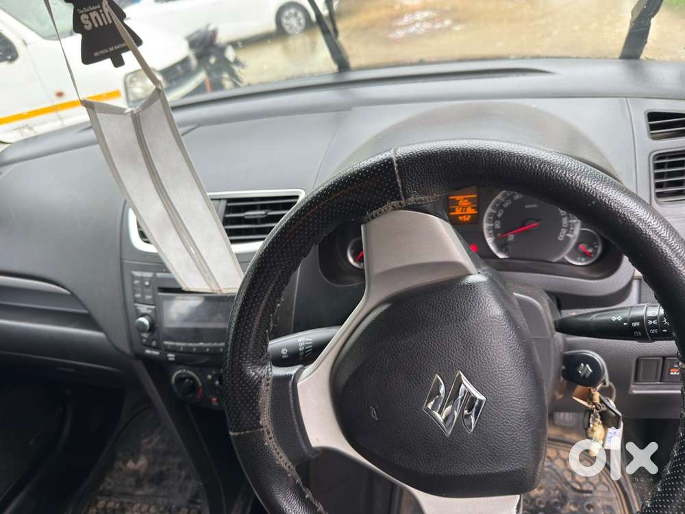 Maruti Suzuki Swift 1.2 Vxi 2016
