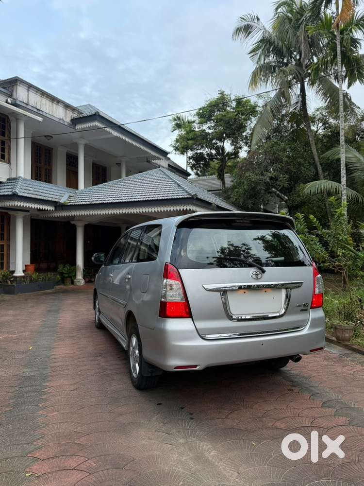 Toyota Innova 2012 2.5 V Aero | Single Owner | Diesel | 1,30,000 Km