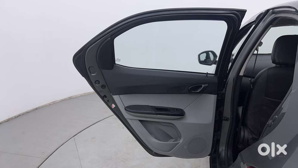 Tata Tiago 1.2 Revotron Xt Option, 2020, Petrol