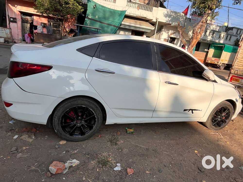 Hyundai Fluidic Verna 2013