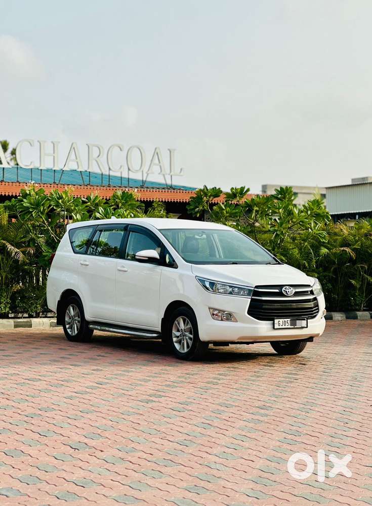 Toyota Innova Crysta G 8 Str, 2016, Diesel