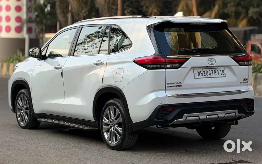 Toyota Innova Hycross 2.0 Zx (o) Hybrid 7 Str, 2024, Petrol