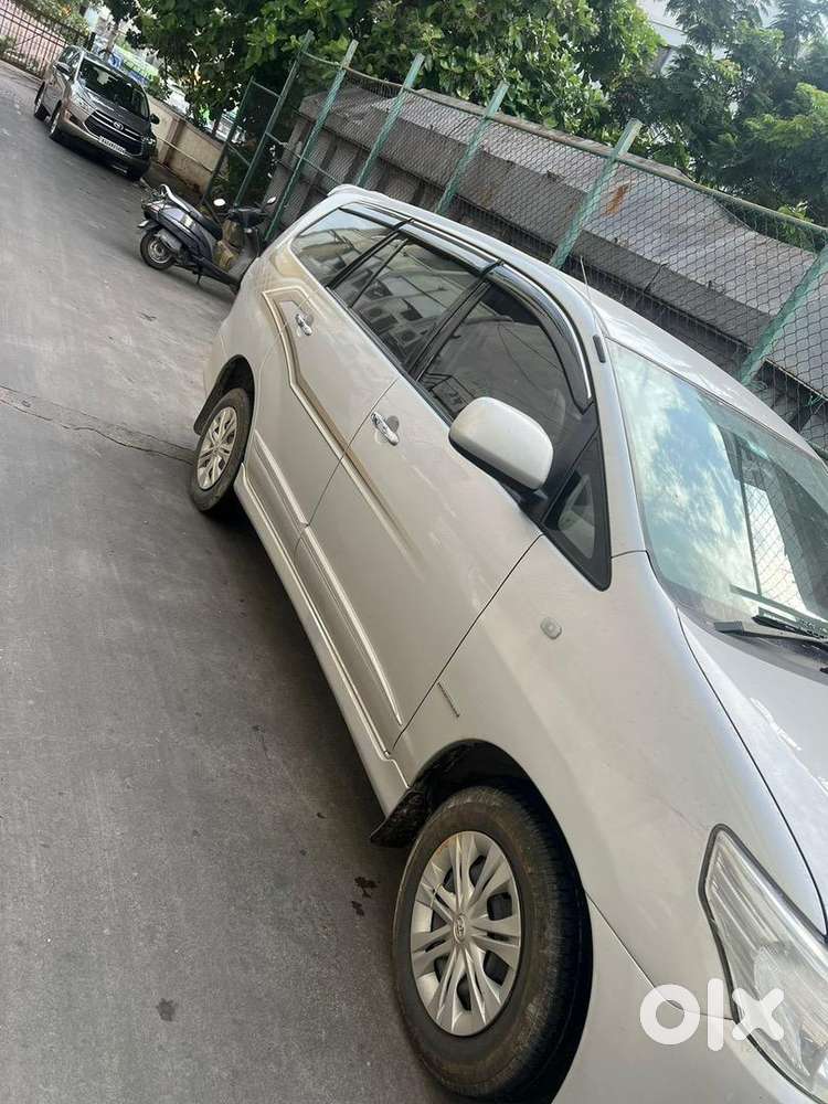 Toyota Innova 2014 Diesel Well Maintained