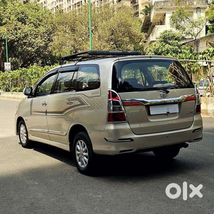 Toyota Innova 2004-2011 2.5 V Diesel 8-seater, 2014, Diesel