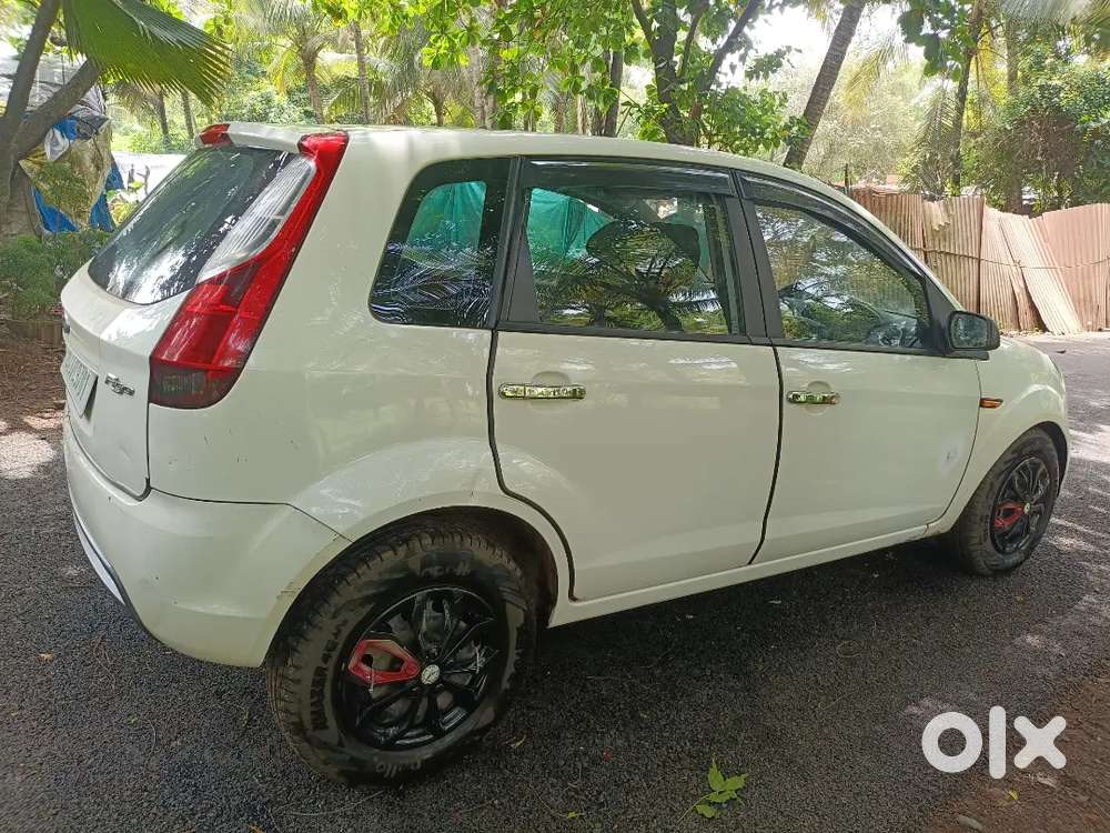 Ford Figo Petrol 2010