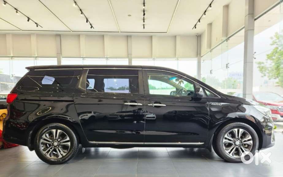 Kia Carnival Premium, 2020, Diesel