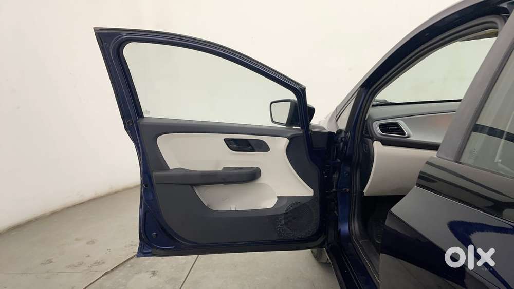 Tata Altroz Xm Plus Icng, 2023, Cng & Hybrids