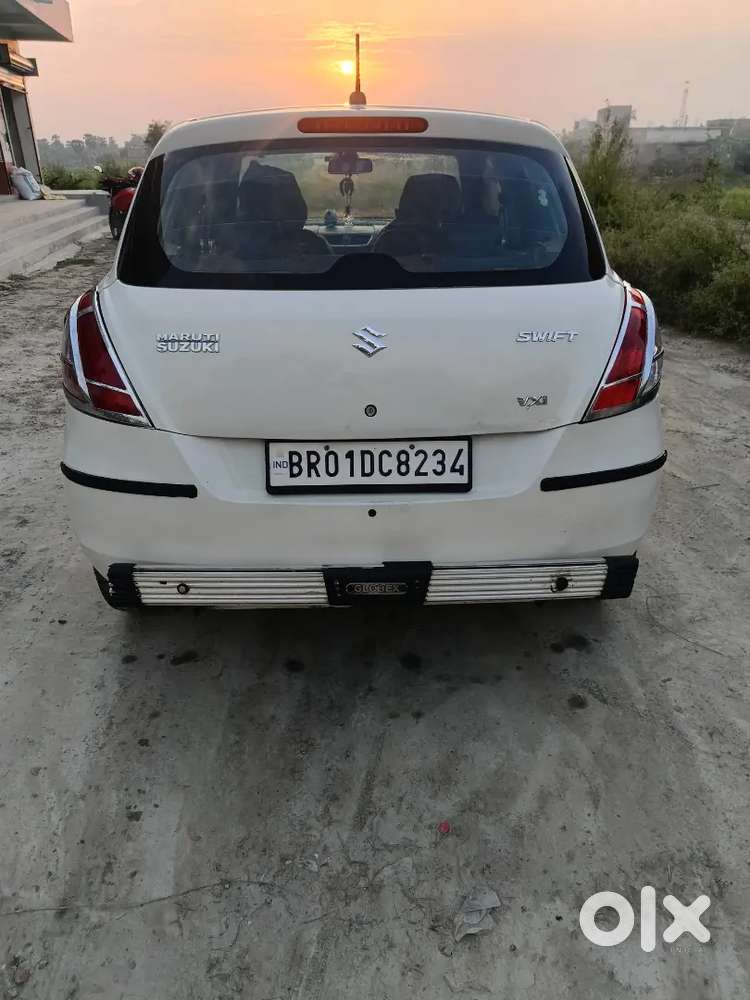 Maruti Suzuki Swift 2017 Petrol 75000 Km Driven