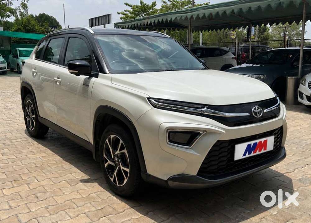 Toyota Urban Cruiser Hyryder 1.5 V Hybrid, 2023, Petrol