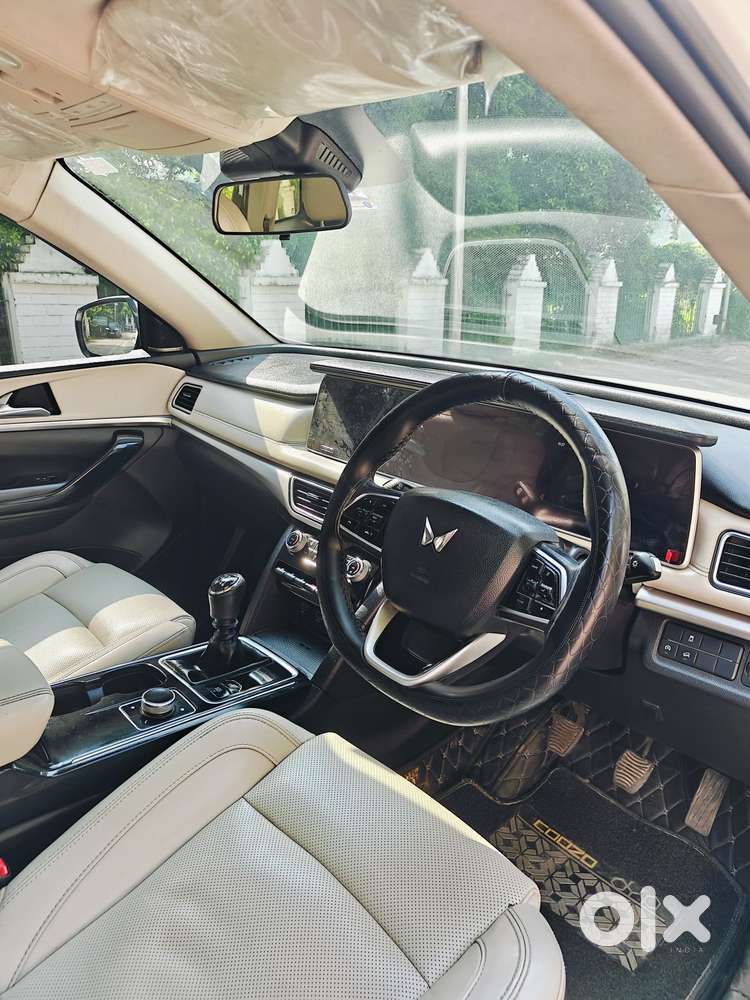 Mahindra Xuv700 2.2 Ax 7 Diesel At Str Awd, 2023, Diesel