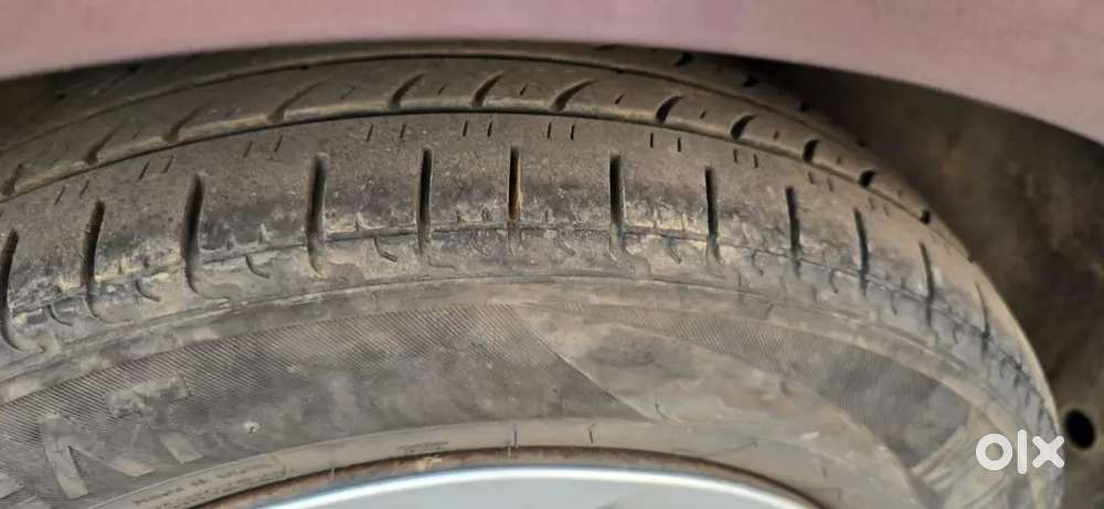 Hyundai Aura 2022 Cng & Hybrids 700000 Km Driven