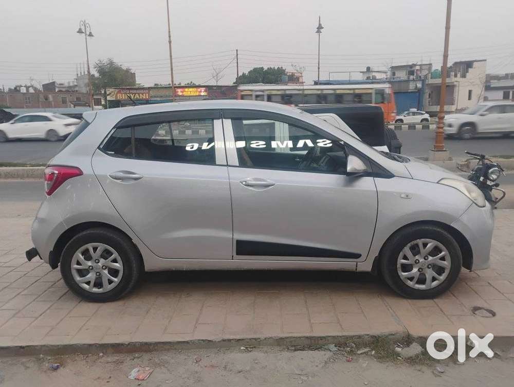 Hyundai Grand I10 Sportz, 2017, Petrol