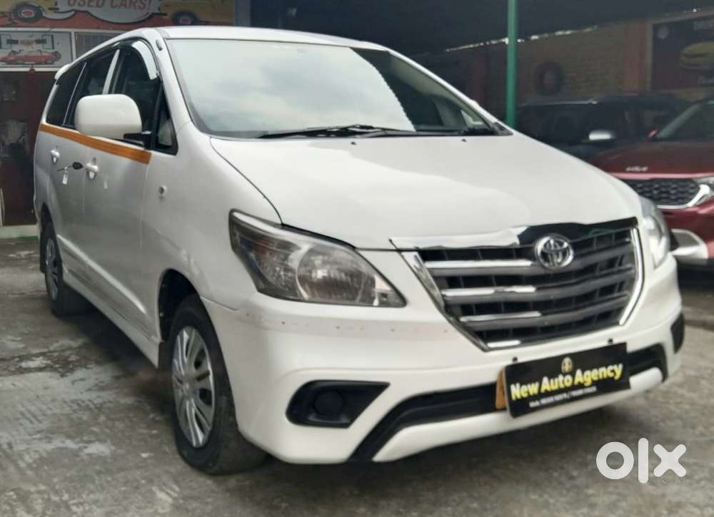 Toyota Innova 2.5 G (diesel) 8 Seater, 2015, Diesel